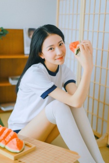 调教拨开两唇打花蒂戒尺